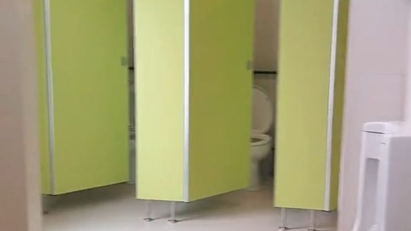 光伏板清洗机器人：如何选择优质生产厂家